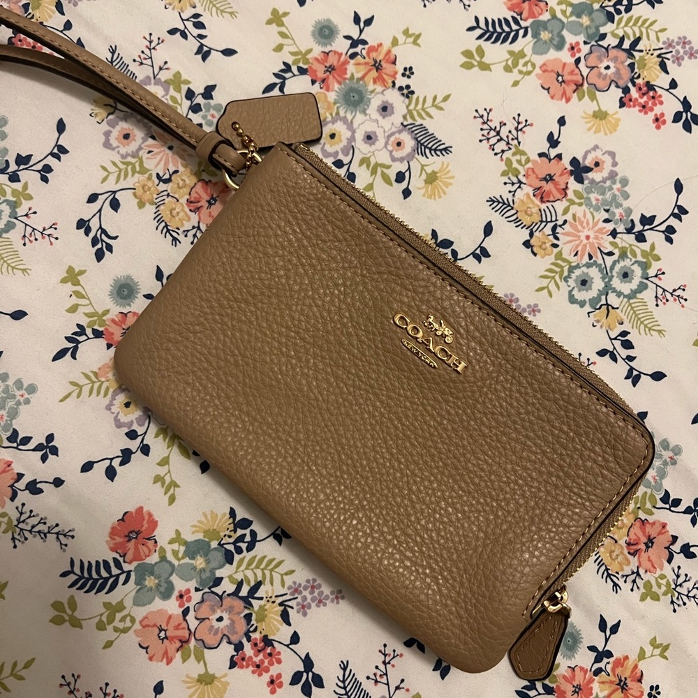Beige Coach Purse
